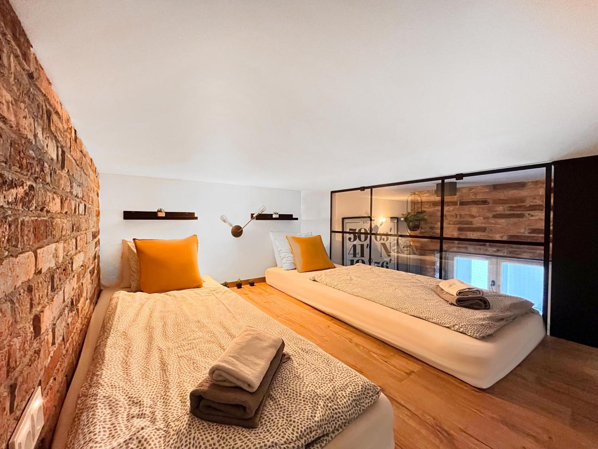 Large 75 M2 Apartment For 6 Guests Next To Wawel Castle Краків Екстер'єр фото